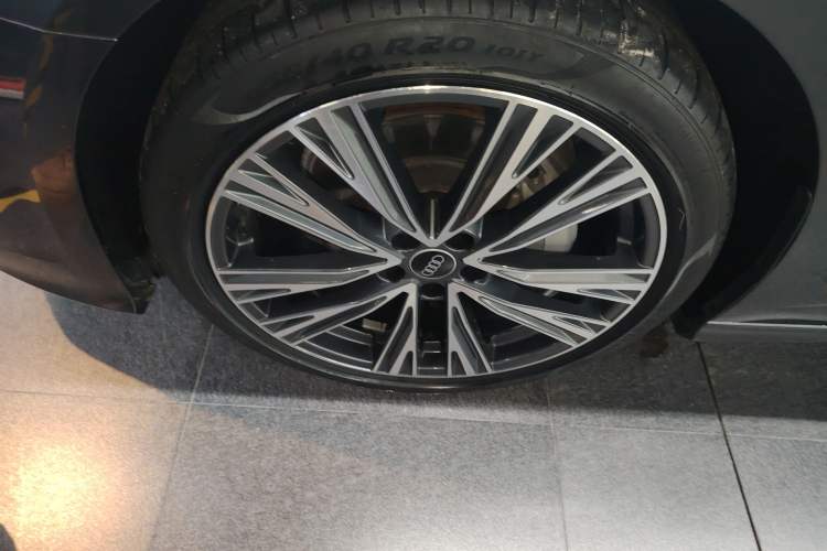 Used Audi A6L 2022 40 TFSI Luxury Dynamic Model Left Front Wheel Hub