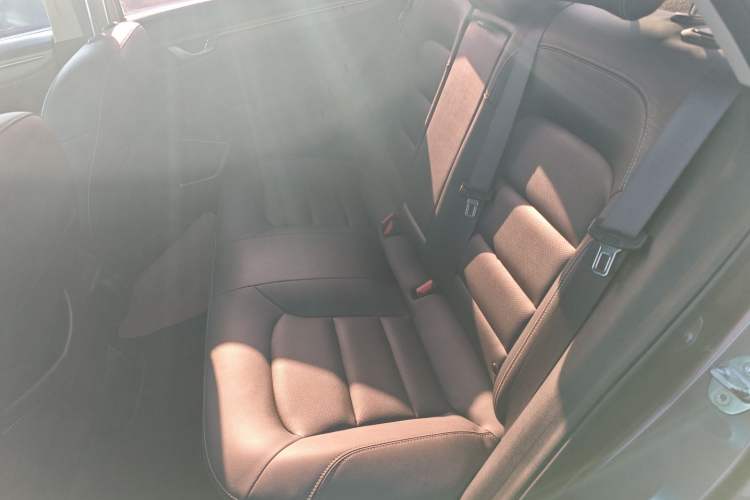 Used Geely Auto Emgrand GL 2018 1.4T DCT Elite Smart Connectivity Version
