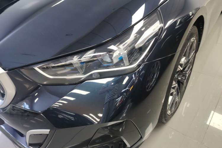 Used BMW 5 Series 2025 530Li Luxury Edition M Sport Package
