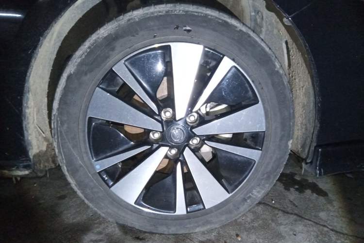 Used Nissan Teana 2021 2.0L XL Comfort Edition Right Front Wheel Hub