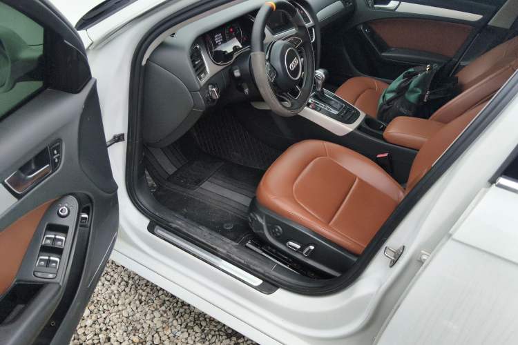 Used Audi A4L 2013 35 TFSI Automatic Standard Model Driver Seat