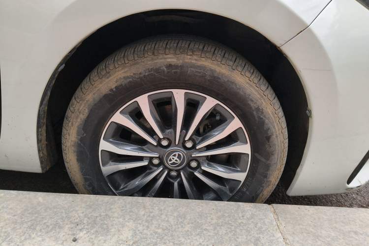 Used Toyota Corolla 2017 Revised Version 1.2T S-CVT GL Right Front Wheel Hub