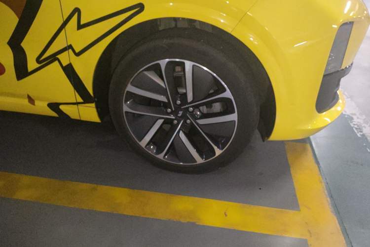 Used Li Auto L6 2024 Pro Model Exterior 7