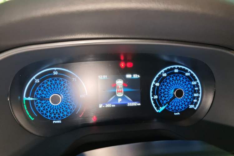 Used Hongqi E-QM5 2022 431 km Charge & Enjoy Edition
