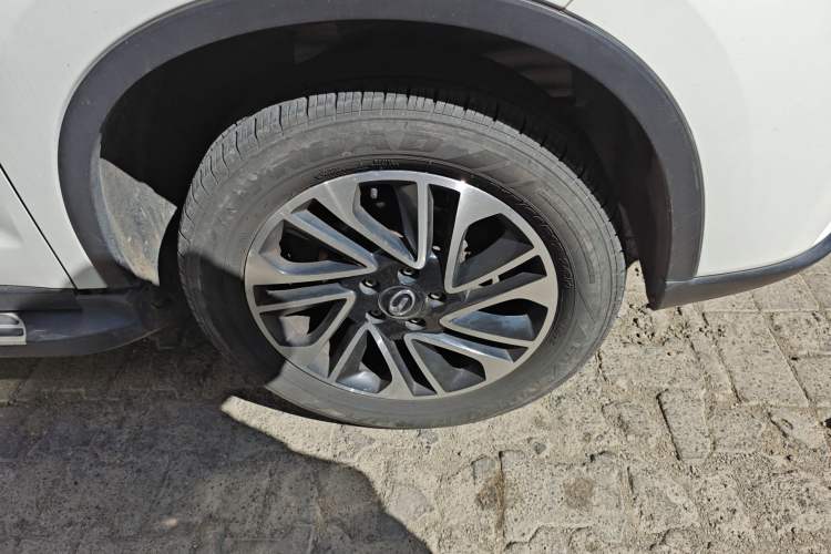 Used GAC Trumpchi GS4 2017 200T Manual Two-Wheel Drive Elite Edition Right Front Wheel Hub