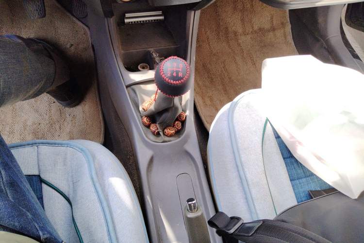 Used Geely Auto Diamond 2013 1.5L Manual Elite Model Gear Lever