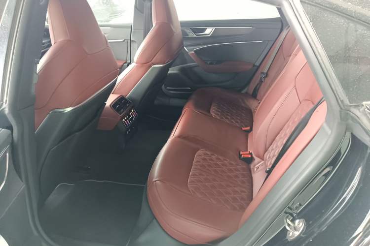 Used Audi A7L 2024 45 TFSI quattro Black Warrior Edition
