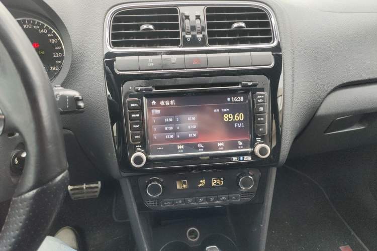 Used Volkswagen Polo 2012 1.4TSI GTI Audio And AC Panel