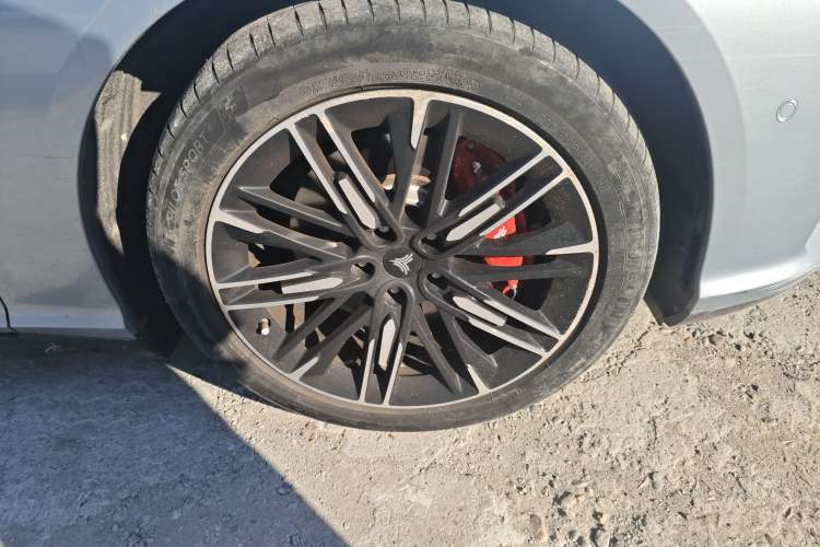 Used NETA S 2022 All-Electric 650 km Four-Wheel Drive Premium Version
