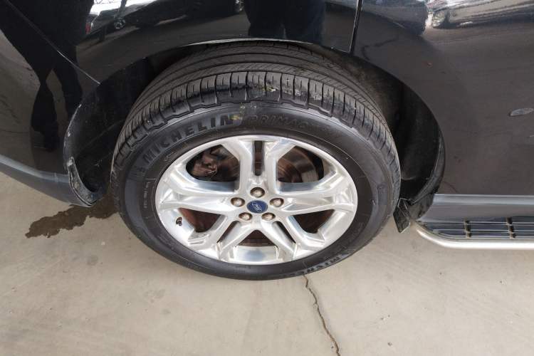 Used Ford Edge 2015 2.0T GTDi 4x4 High-Grade Model Exterior 5