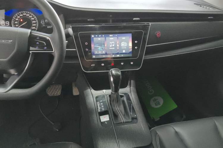 Used Venucia D60 2023 PLUS 1.6L XL CVT Yue Ling Edition
