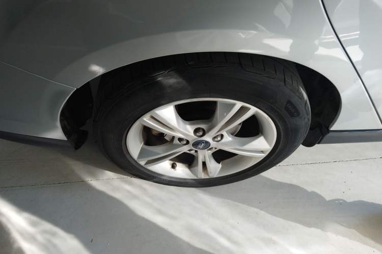 Used Ford Focus 2012 Sedan 1.6L Manual Fashion Edition
