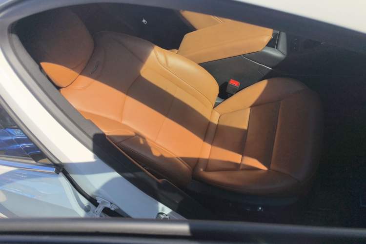 Used Cadillac XT4 2022 28T Two-Wheel Drive Prestige Version