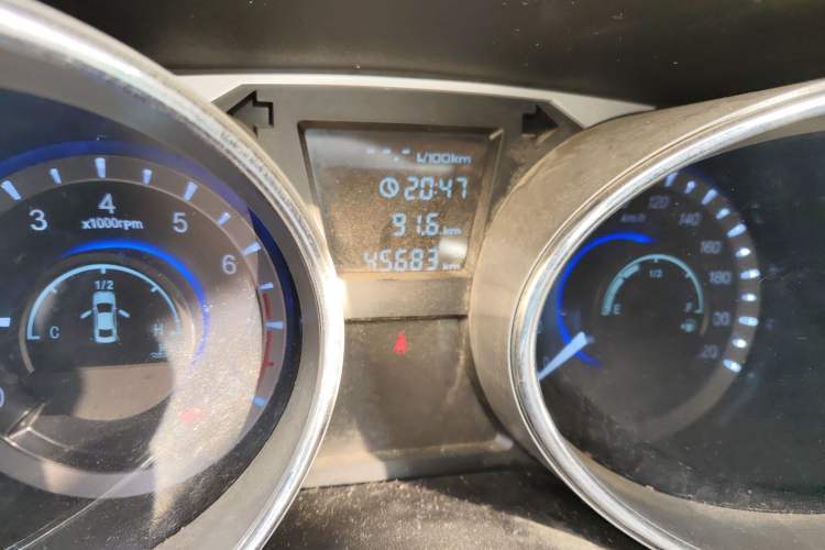 Used JAC Group Refine M2 2013 1.5L Manual Comfort Model 5 Seats