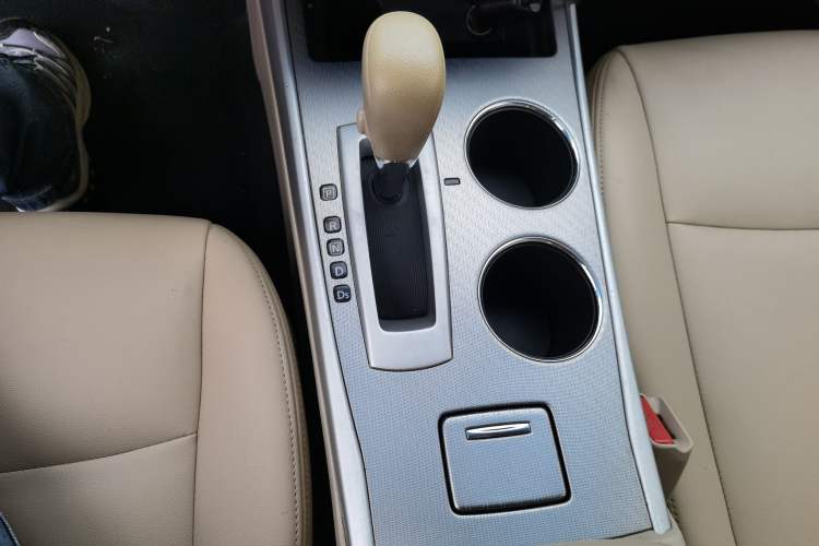 Used Nissan Teana 2016 2.0L XE Fashion Edition Gear Lever