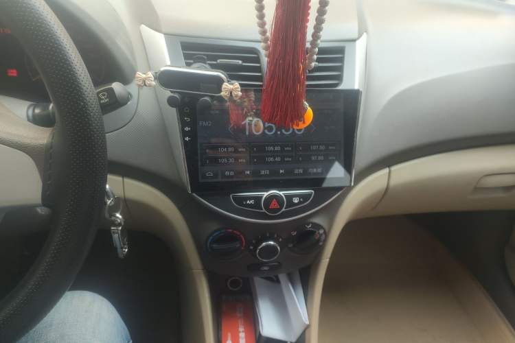 Used Hyundai Verna (older generation) 2010 Sedan 1.4L Manual Comfort GS
