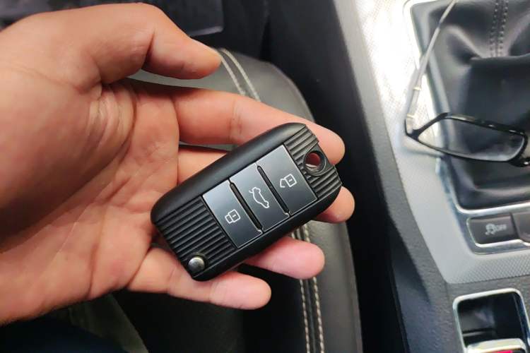 Used Roewe RX5 2018 20T Two-Wheel Drive Manual Internet Smart Edition
