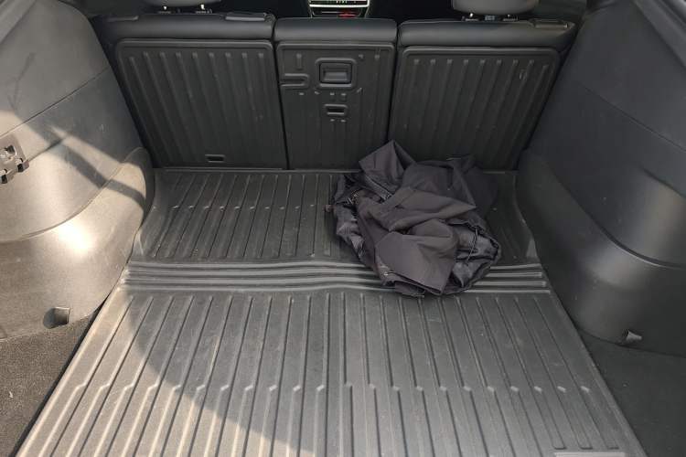 Used Tesla Model Y 2024 Rear-Wheel-Drive Version