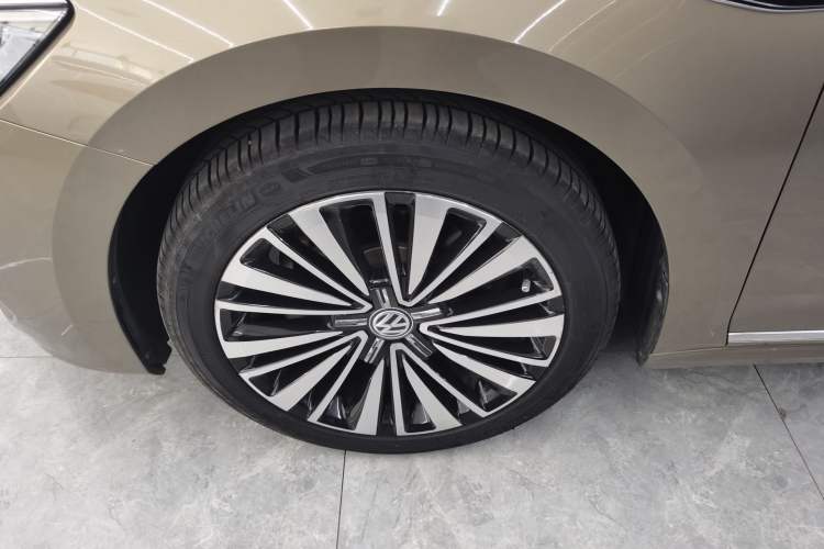 Used Volkswagen Passat 2019 330TSI Luxury Edition China VI Standard