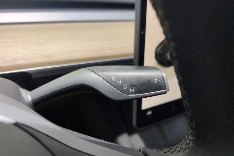 Used Tesla Model Y 2022 Long-Range All-Wheel-Drive Version
