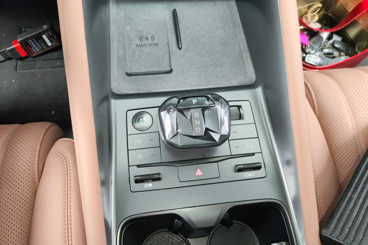 Used BYD Song L EV 2025 Intelligent Driving Version 662 km LiDAR Excellence Edition
