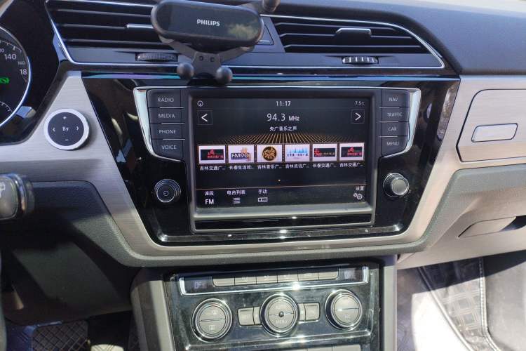 Used Volkswagen Touran 2018 Volkswagen Touran L 280TSI DSG Boundary Edition 7 Seats China V Emission Standard Audio And AC Panel