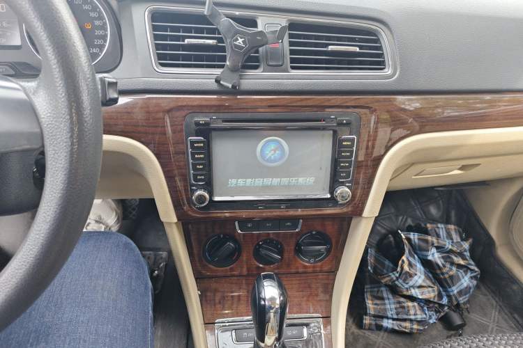 Used Volkswagen Lavida 2013 Restyled Classic 1.6L Automatic Comfort Edition
