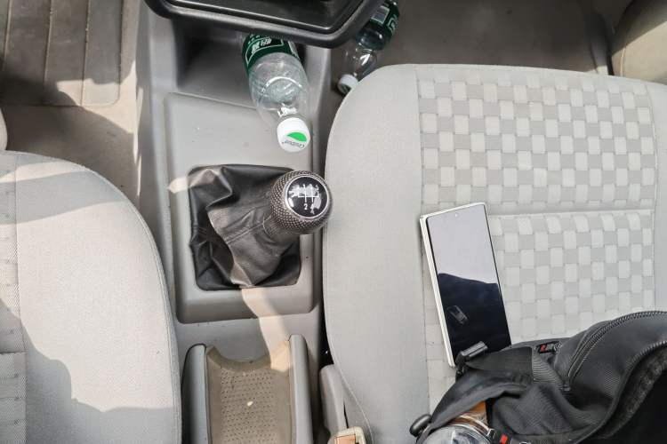 Used Volkswagen Jetta 2005 CIF Comfort Model Gear Lever