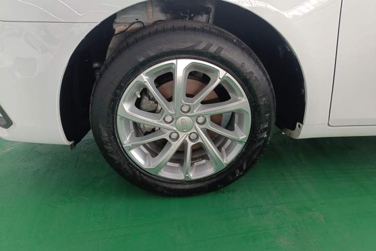 Used Geely Auto Emgrand 2021 UP 1.5L CVT Luxury Model Left Front Wheel Hub
