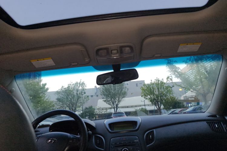 Used Hyundai Genesis Coupe 2009 2.0T Automatic Deluxe Edition