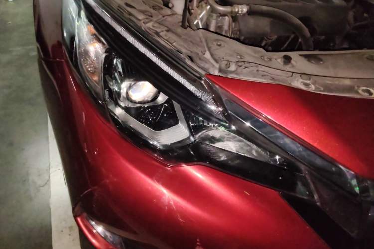 Used Venucia T90 2018 2.0L CVT Smart Connect Luxury Edition China V Standard