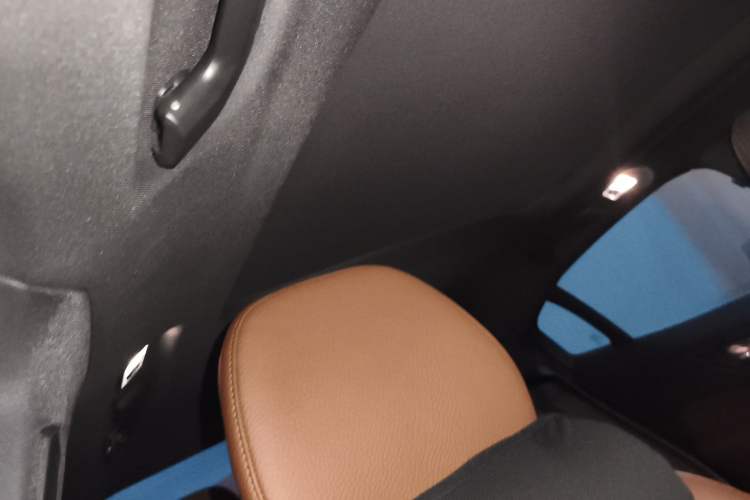 Used Volvo S60 2022 B4 Zhiyuan Luxury Edition Headliner