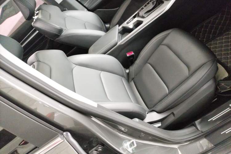 Used Geely Auto Emgrand 2025 4th Generation 1.5L CVT Luxury Version
