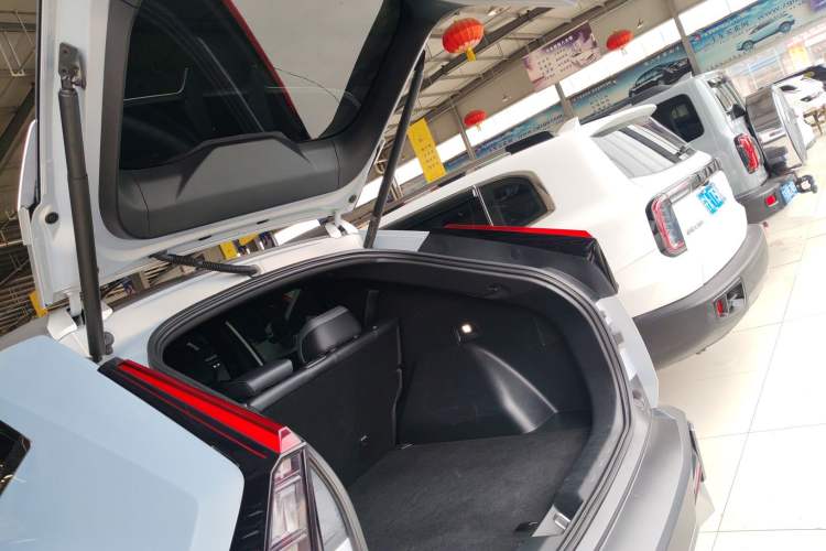 Used GAC Trumpchi EMKOO 2022 1.5T Supernova Pro Edition Trunk