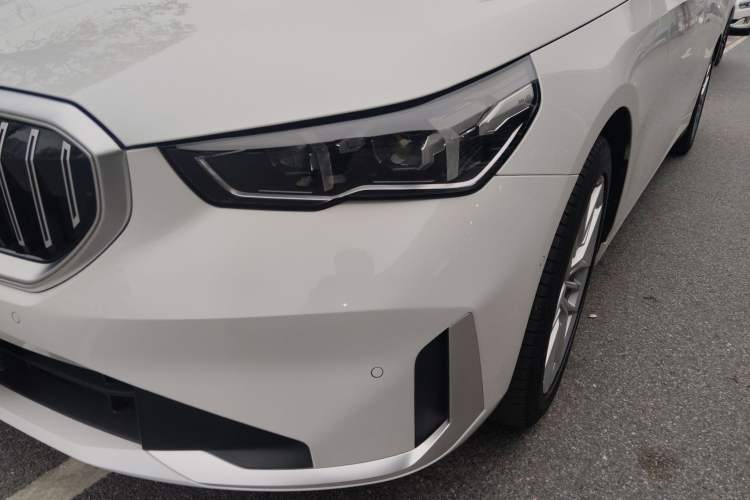 Used BMW 5 Series 2025 525Li Luxury Package