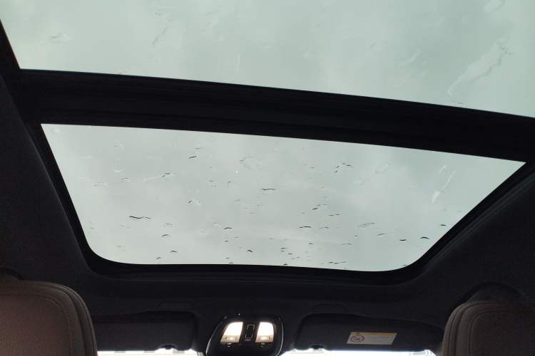 Used Volvo XC60 2023 B5 4x4 Smart Luxury Edition Headliner