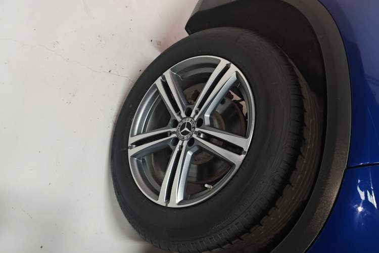 Used Mercedes-Benz GLC 2020 GLC 260 L 4MATIC Luxury Model Right Rear Wheel Hub