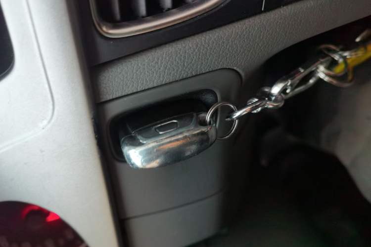 Used Audi A4L 2012 2.0 TFSI automatic Comfort trim level