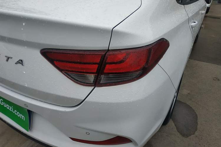 Used Hyundai Celesta 2018 1.6L Automatic GL Enjoyment Edition China VI compliant
