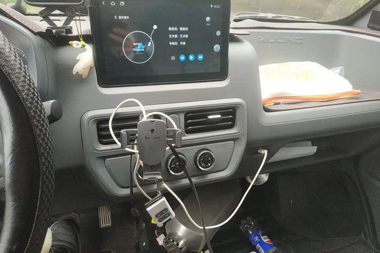 Used Wuling Yangguang 2024 300km Range Practical Window-Sealed Version 60kW
