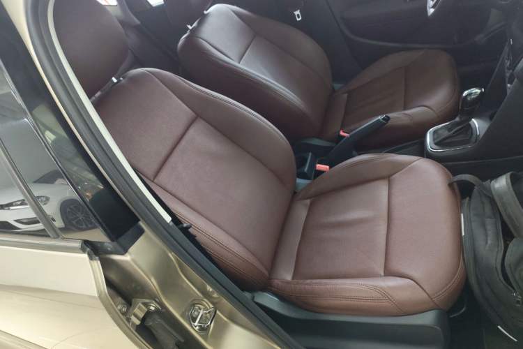 Used Volkswagen Polo 2016 1.4L Cross Polo Automatic