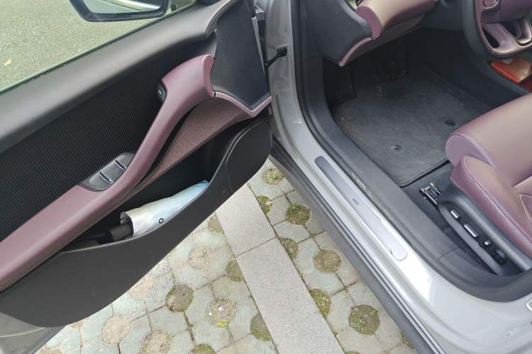 Used Nio ET5T 2024 75kWh Touring Driver Seat