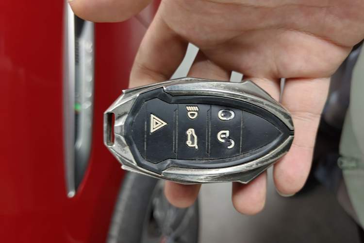 Used Jaguar F-PACE 2016 2.0T Two-Wheel-Drive R-Sport Sport Edition
