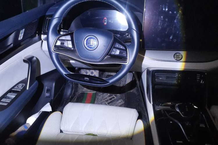 Used BYD Tang New Energy 2022 EV 730KM Luxury Model