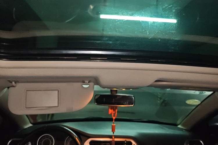 Used Peugeot 301 2014 1.6L Manual Luxury Edition Headliner