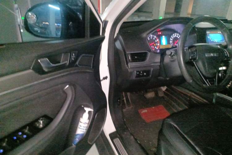 Used Haval H6 2017 Revised Red-Label Sport Version 1.5T Automatic Two-Wheel Drive Premium Edition
