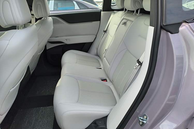 Used XPeng G6 2025 625 Long-Range Max Flagship Edition Left Rear Seat