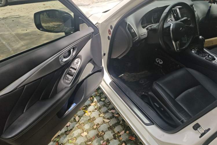 Used Infiniti Q50L 2018 2.0T Enjoyment Edition China V standard
