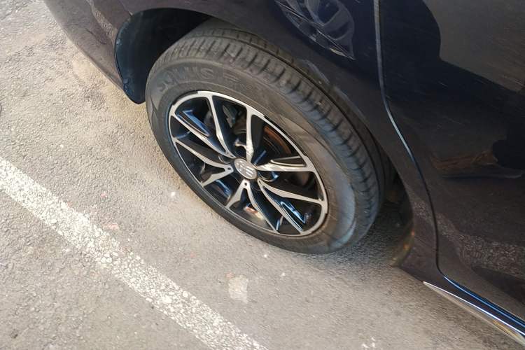 Used BYD Song MAX 2018 1.5T Automatic Smart Connect Elite Model with 6 Seats Exterior 5