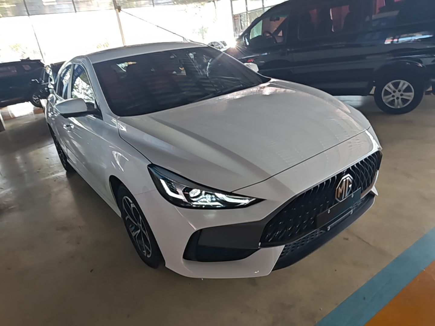MG 5 2023 180 DVVT CVT Luxury Edition — снимка 3